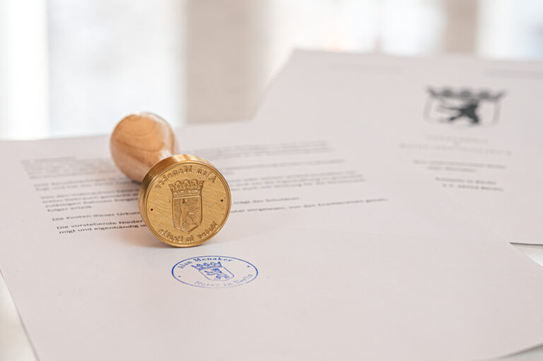 Notar Alan Menaker Berlin